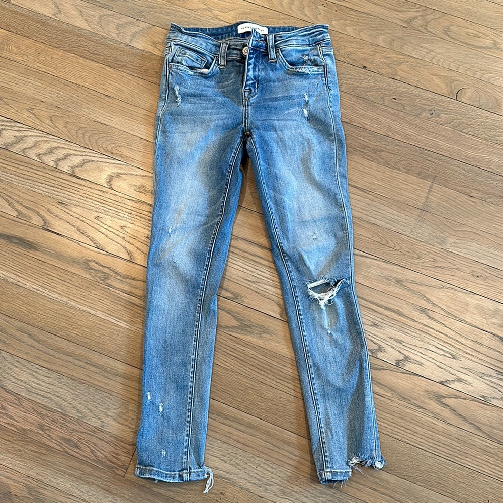 Jeans with small rips